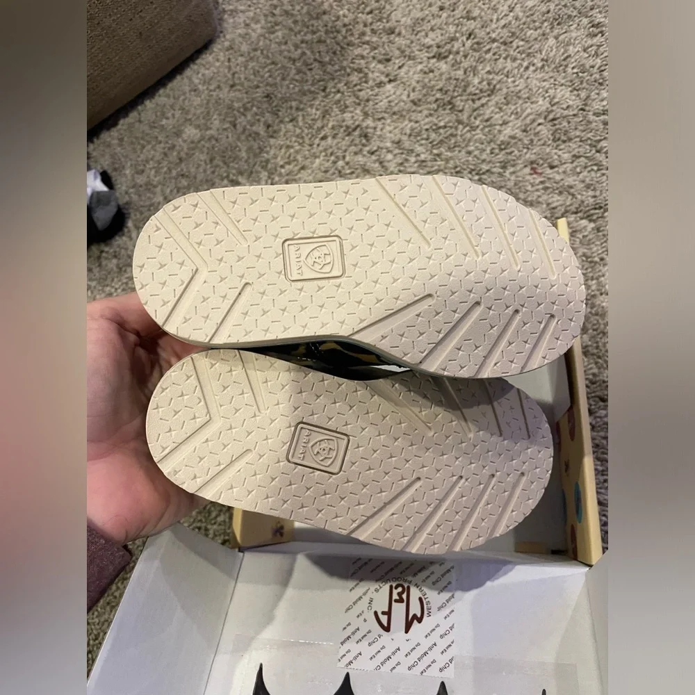 NWT ARIAT Natalie Loafer Slip On Shoes
